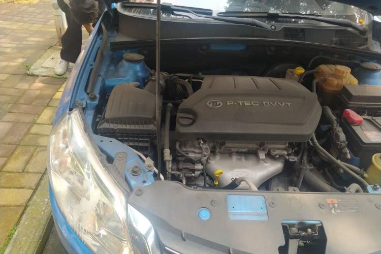 Used Baojun 630 2013 1.5L automatic comfort version Engine Bay Right