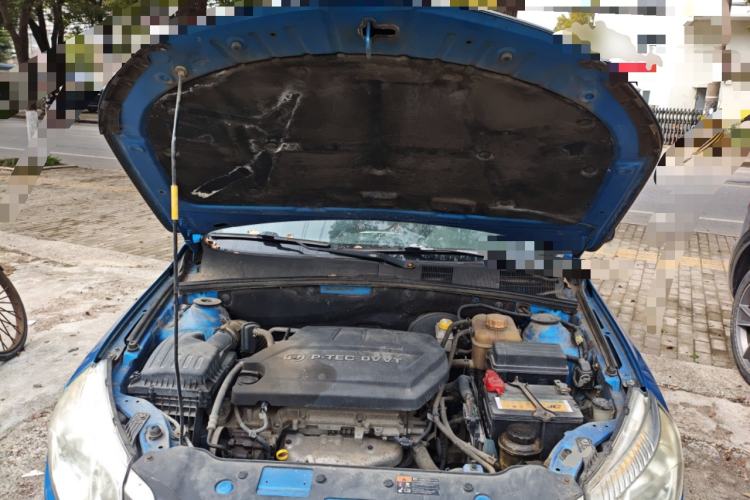 Used Baojun 630 2013 1.5L manual Comfort trim Engine Bay