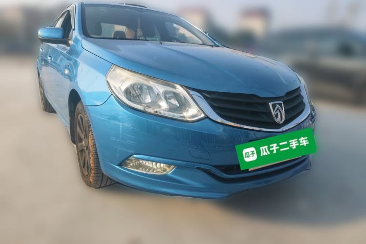 Used Baojun 630 2013 1.5L manual Entry-level trim Front Right 45 Deg
