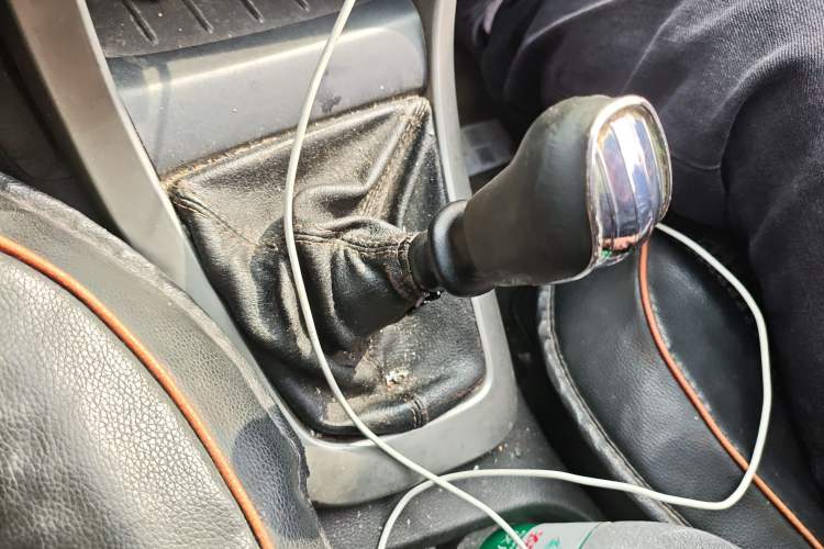 Used Baojun 630 2013 1.5L manual Comfort trim Gear Lever