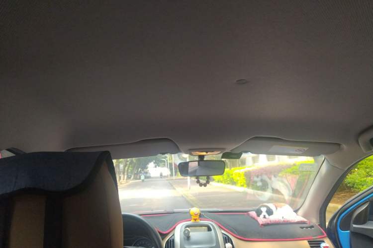 Used Baojun 630 2013 1.5L automatic comfort version Headliner