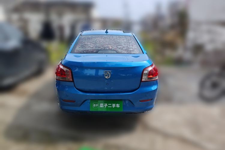 Used Baojun 630 2013 1.5L manual Comfort trim Rear