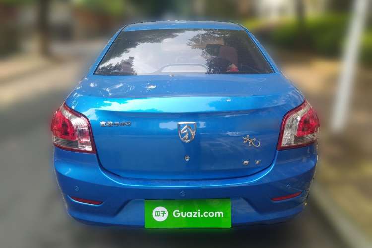 Used Baojun 630 2013 1.5L automatic comfort version Rear