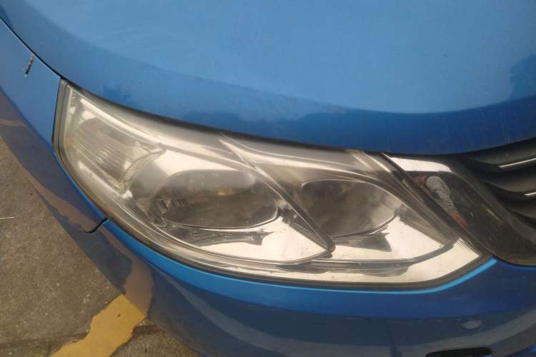 Used Baojun 630 2013 1.5L manual Comfort trim Right Front Headlight