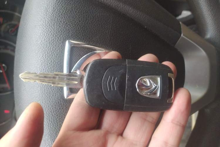 Used Baojun 630 2013 1.5L manual Comfort trim Vehicle Key