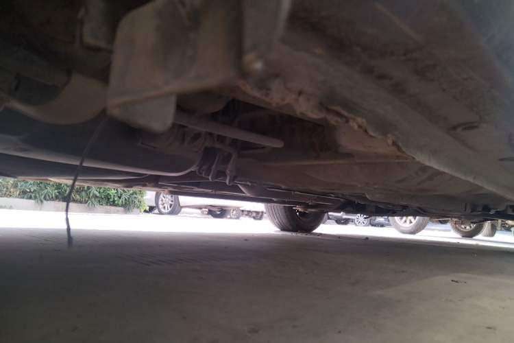 Used Baojun 630 2013 1.5L manual standard version Chassis Rear Right