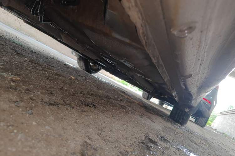 Used Baojun 630 2013 1.5L manual Elite version Chassis Rear Right