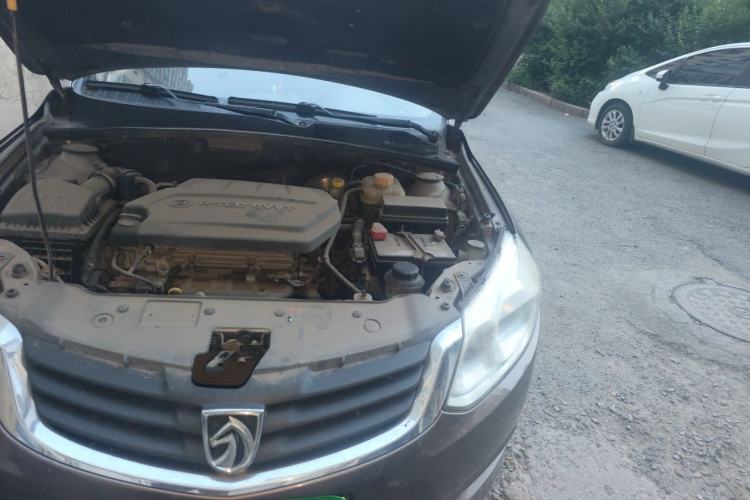 Used Baojun 630 2013 1.5L manual standard version Engine Bay Left
