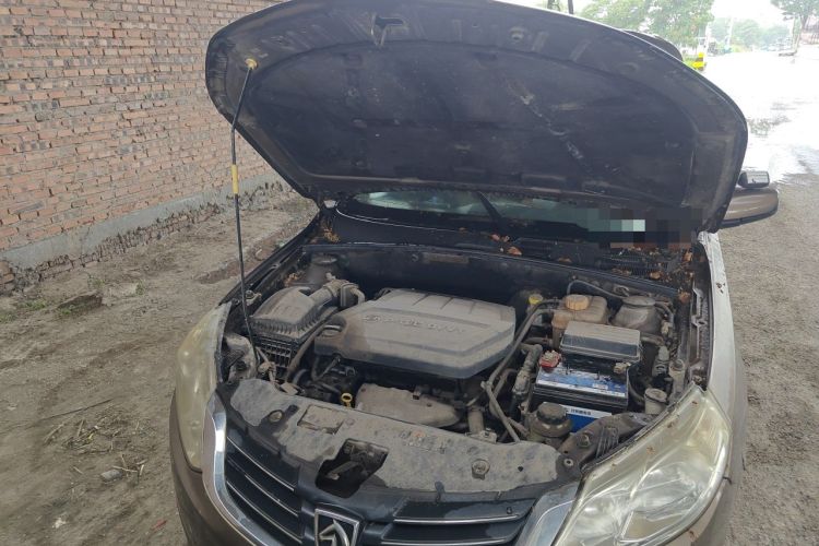 Used Baojun 630 2013 1.5L manual Elite version Engine Bay