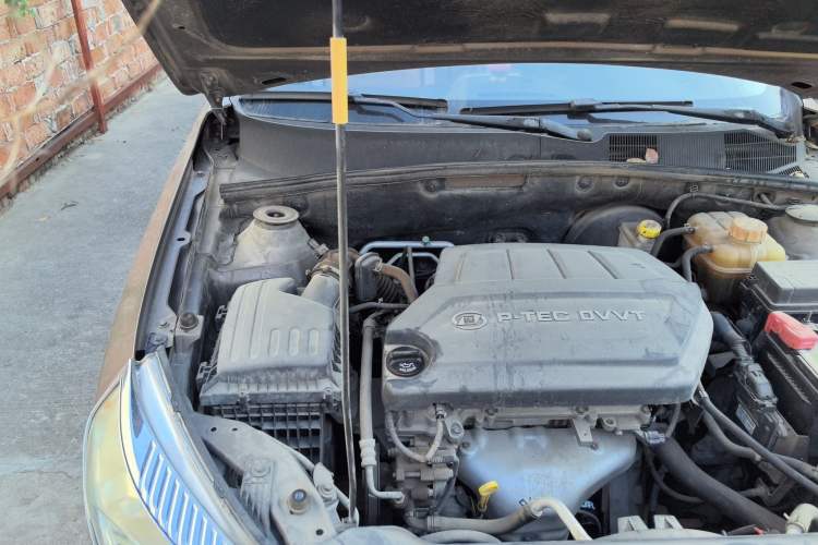 Used Baojun 630 2013 1.5L manual Comfort trim Engine Bay Right