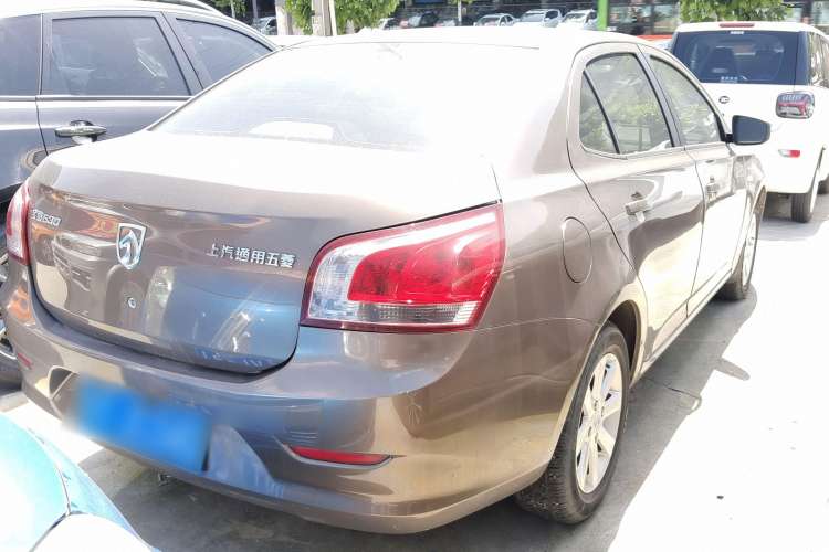 Used Baojun 630 2013 1.5L manual standard version Exterior 4