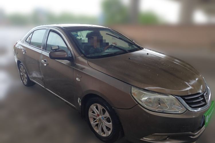 Used Baojun 630 2013 1.5L manual Elite version Front Right 45 Deg