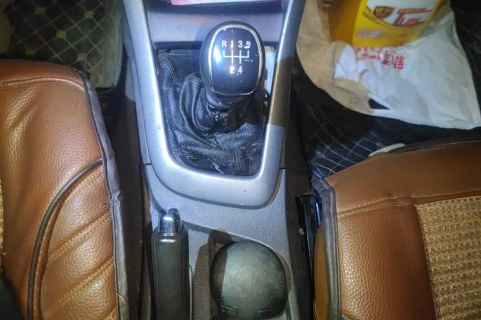 Used Baojun 630 2013 1.8L manual Comfort trim level Gear Lever