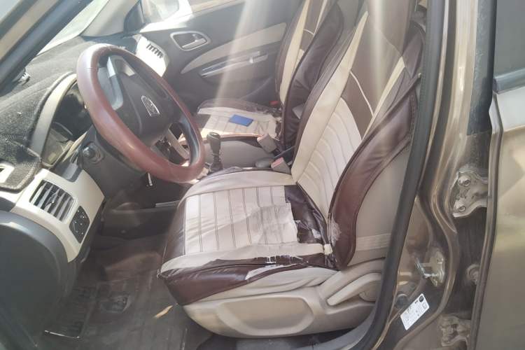 Used Baojun 630 2013 1.5L manual standard version Left Front Seat