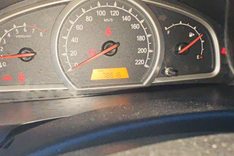 Used Baojun 630 2013 1.5L manual standard version Odometer Close Up