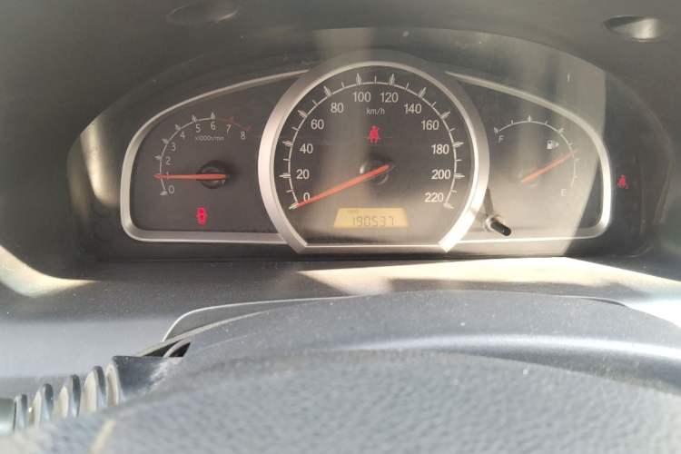 Used Baojun 630 2013 1.5L manual standard version Odometer Close Up