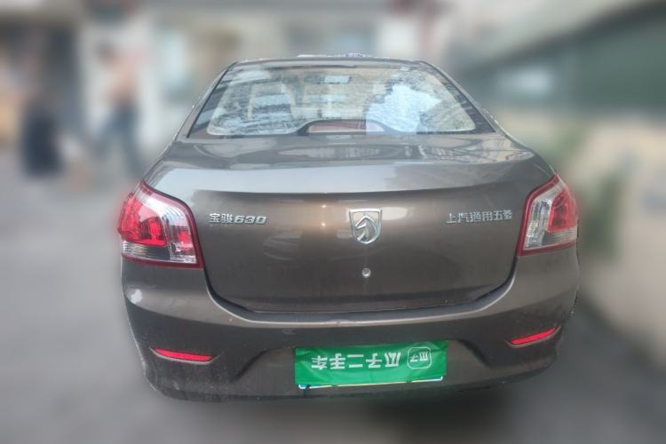 Used Baojun 630 2013 1.5L manual standard version Rear