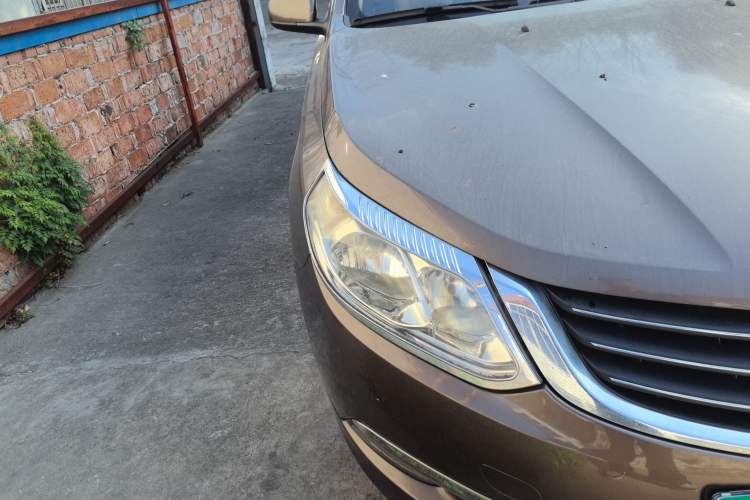Used Baojun 630 2013 1.5L manual Comfort trim Right Front Headlight
