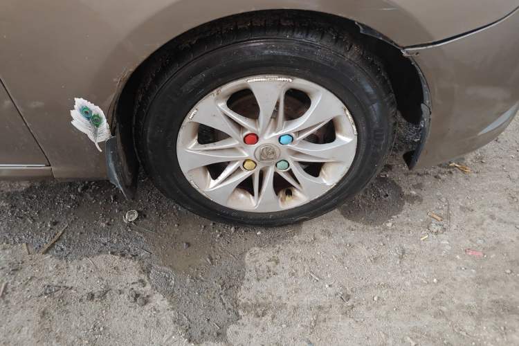 Used Baojun 630 2013 1.5L manual Elite version Right Front Wheel Hub