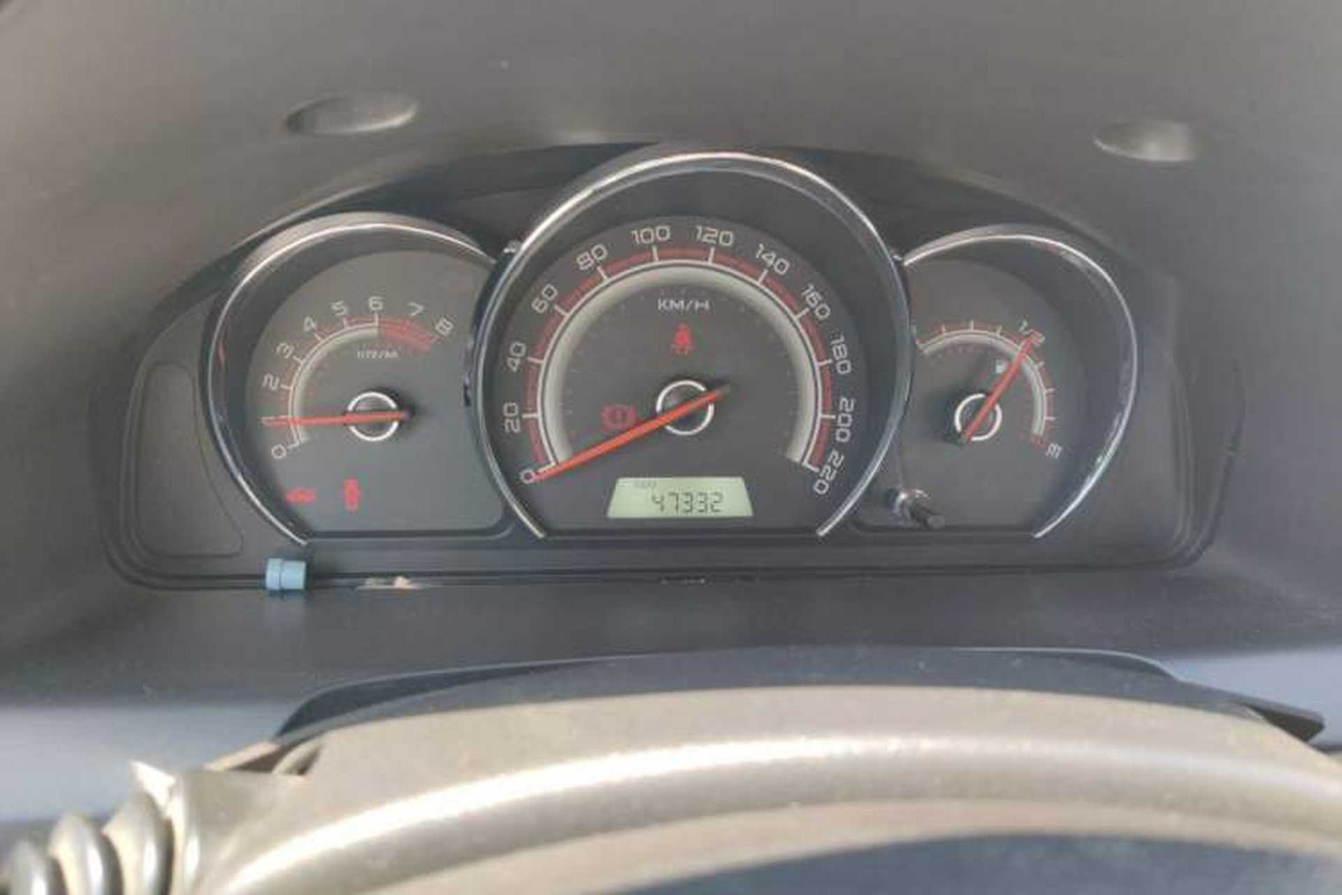 Used Baojun 630 2013 1.5L manual Entry-level trim Odometer Close Up