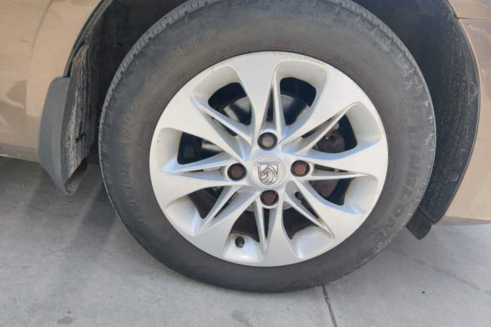 Used Baojun 630 2013 1.5L manual Entry-level trim Right Front Wheel Hub