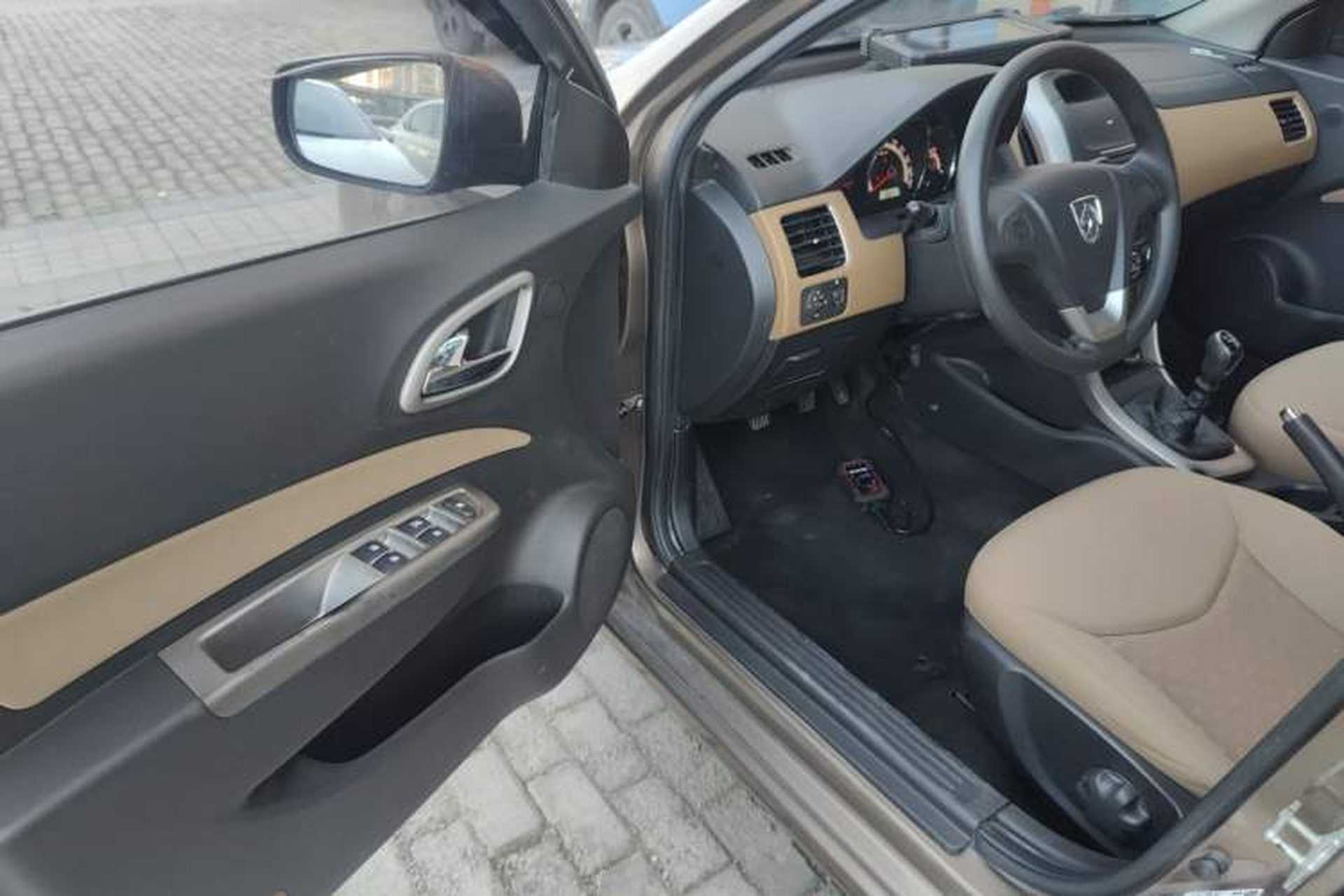 Used Baojun 630 2013 1.5L manual Comfort trim Driver Seat