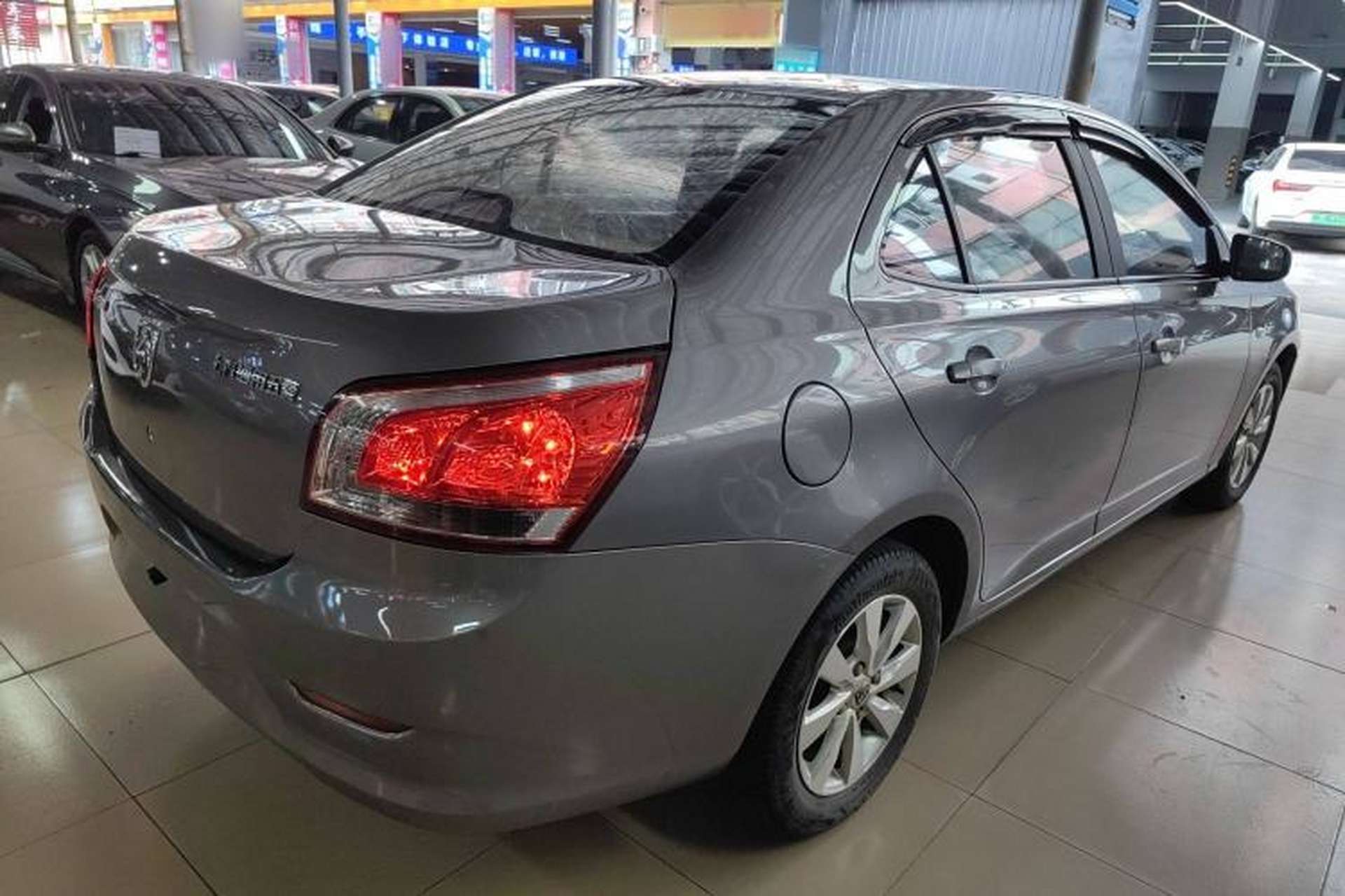 Used Baojun 630 2013 1.5L manual standard version Exterior 3