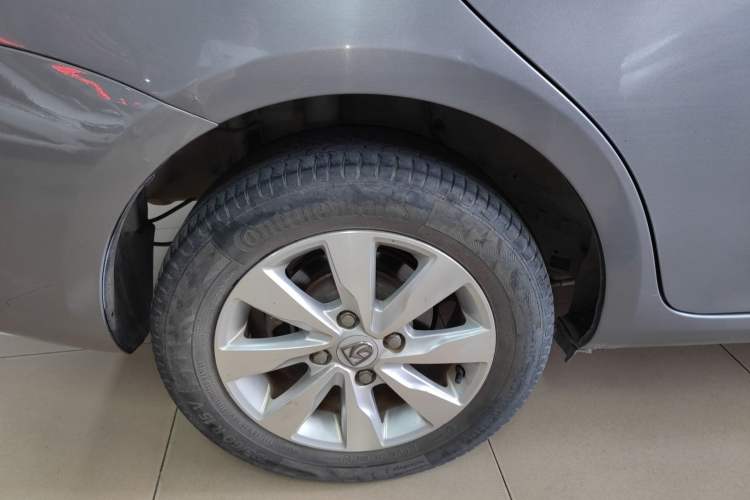Used Baojun 630 2013 1.5L manual standard version Exterior 6