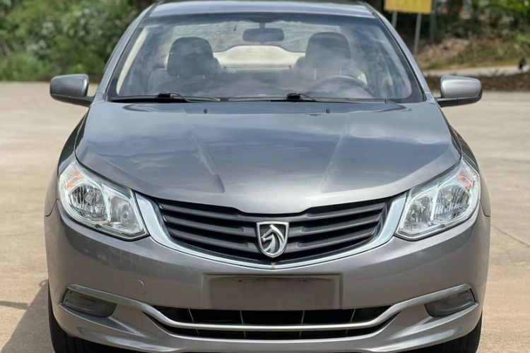 Used Baojun 630 2013 1.5L manual standard version Exterior 7