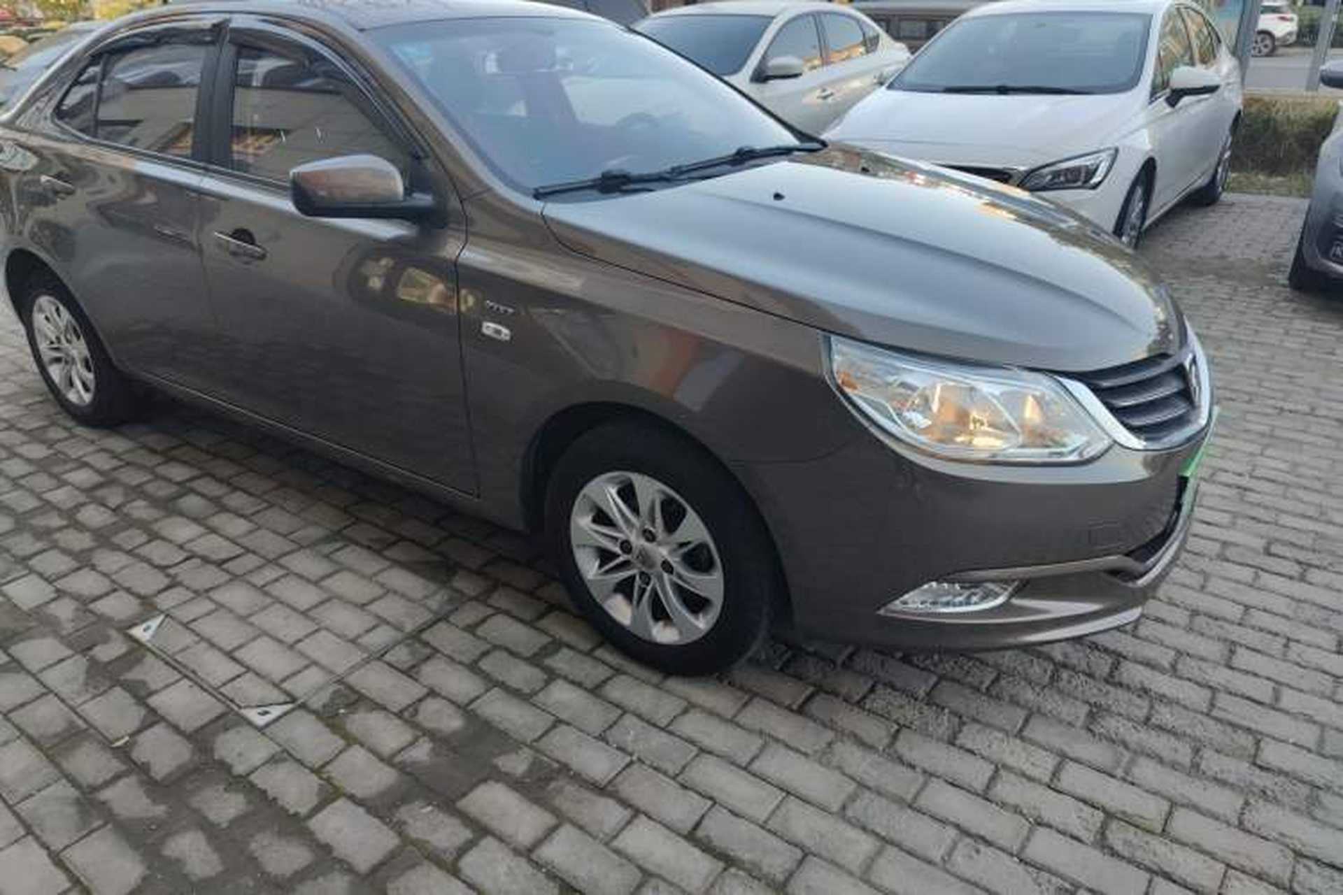 Used Baojun 630 2013 1.5L manual Comfort trim Front Right 45 Deg