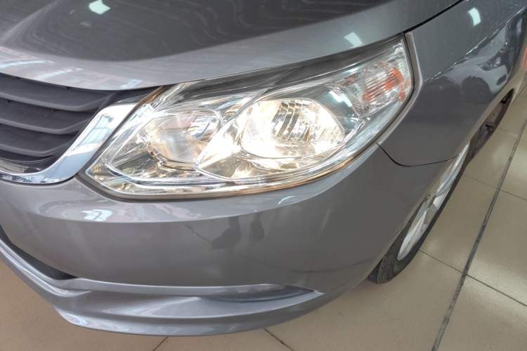 Used Baojun 630 2013 1.5L manual standard version Left Front Headlight