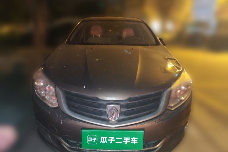 Used Baojun 630 2013 1.5L manual standard version Front