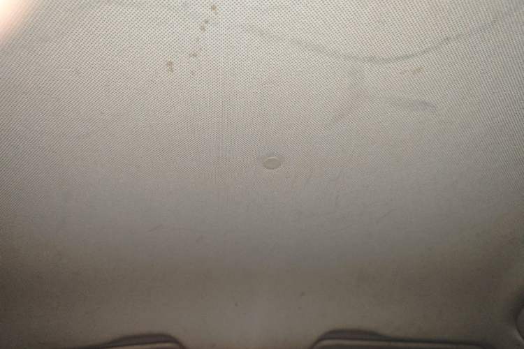 Used Baojun 630 2013 1.5L manual standard version Headliner