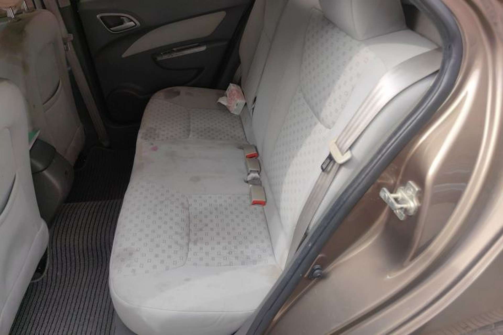 Used Baojun 630 2013 1.5L manual standard version Left Rear Seat
