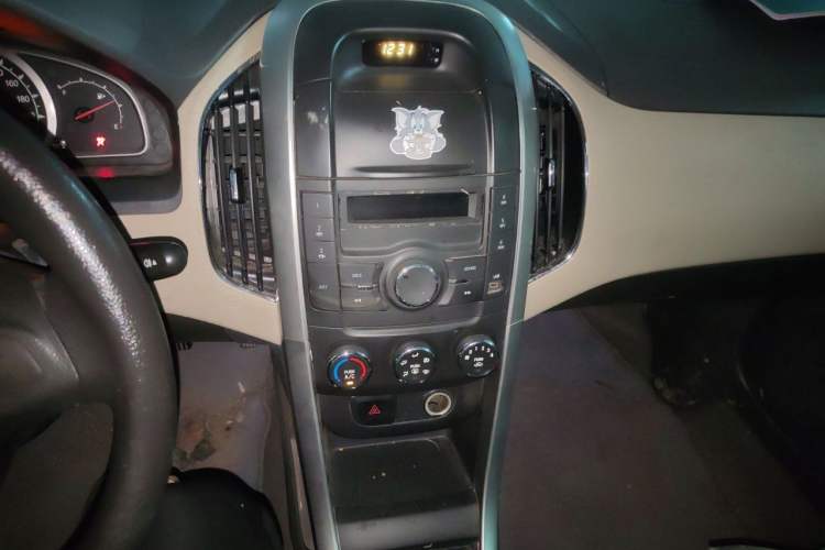 Used Baojun 630 2013 1.5L manual standard version Audio And AC Panel