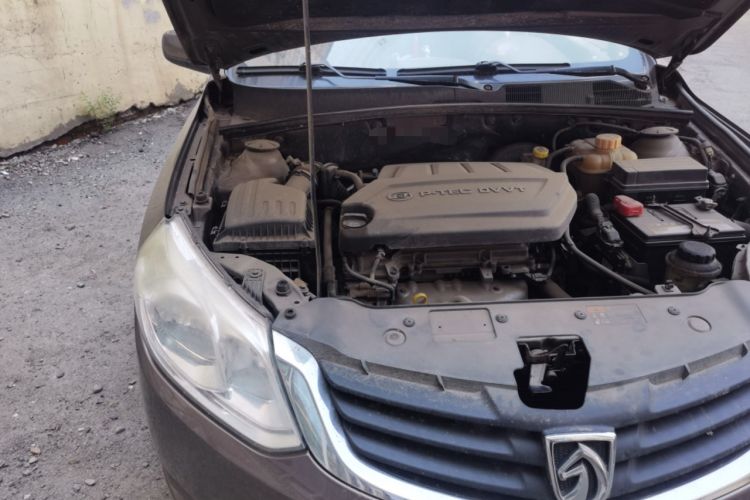 Used Baojun 630 2013 1.5L manual standard version Engine Bay Right