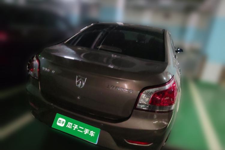 Used Baojun 630 2013 1.5L manual standard version Rear