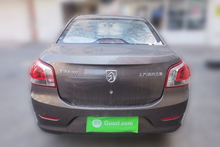 Used Baojun 630 2013 1.5L manual standard version Rear