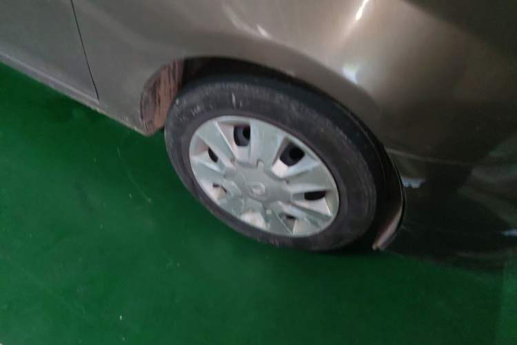 Used Baojun 630 2013 1.5L manual standard version Right Front Wheel Hub