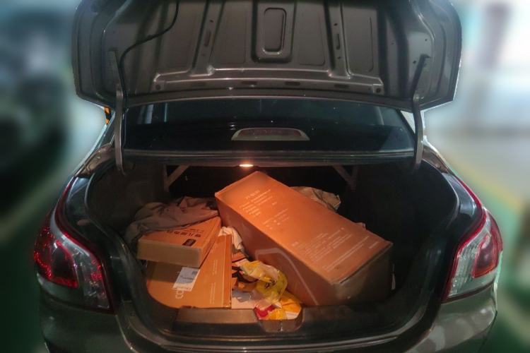 Used Baojun 630 2013 1.5L manual standard version Trunk
