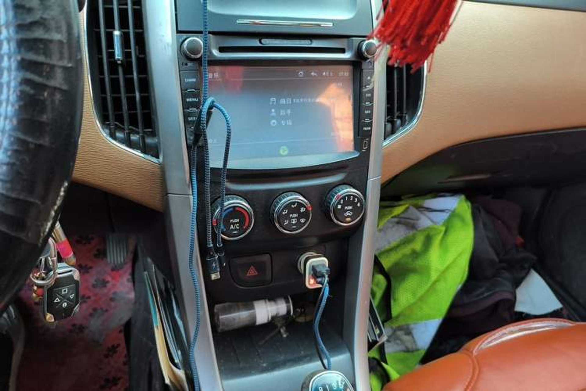 Used Baojun 630 2013 1.5L manual Elite version Audio And AC Panel