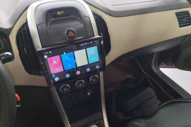 Used Baojun 630 2013 1.5L manual Comfort trim Audio And AC Panel