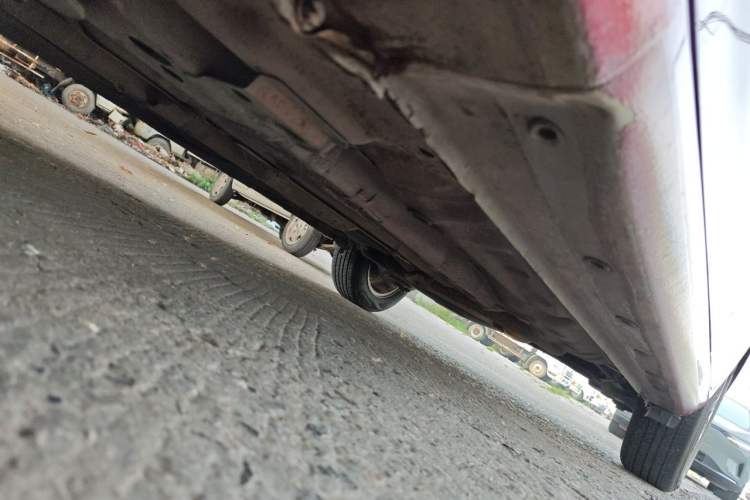 Used Baojun 630 2013 1.5L manual Comfort trim Chassis Front Left