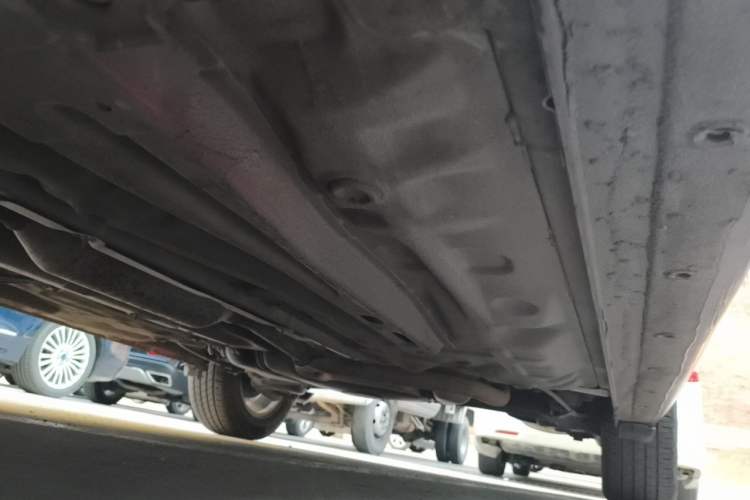 Used Baojun 630 2013 1.5L manual Comfort trim Chassis Front Left