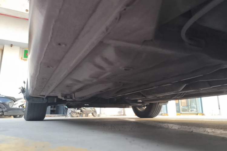 Used Baojun 630 2013 1.5L manual Comfort trim Chassis Rear Left