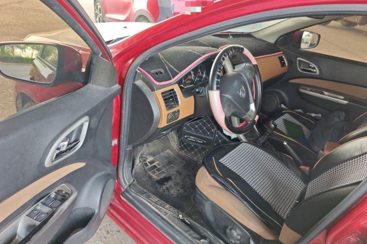 Used Baojun 630 2013 1.5L manual Comfort trim Driver Seat