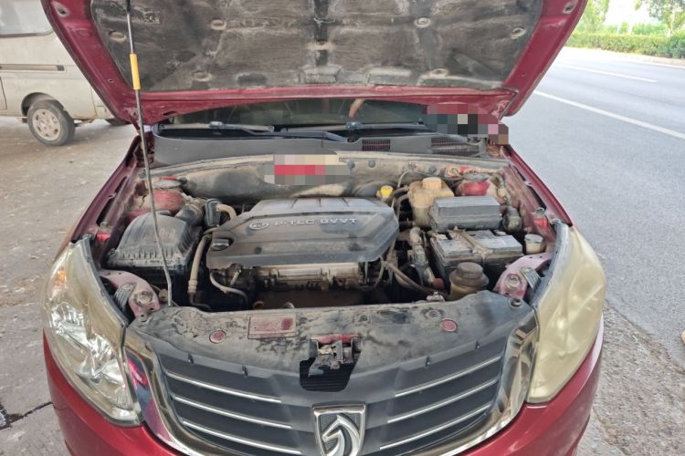 Used Baojun 630 2013 1.5L manual Comfort trim Engine Bay