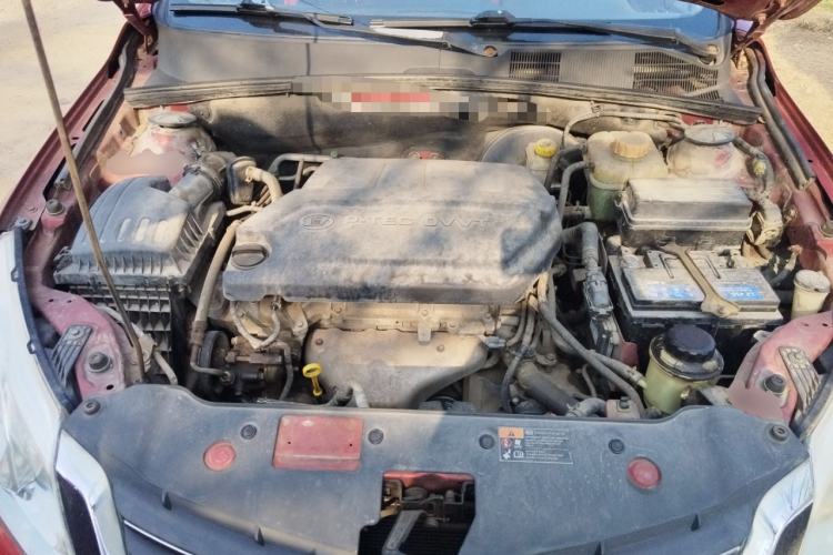 Used Baojun 630 2013 1.5L automatic comfort version Engine Bay