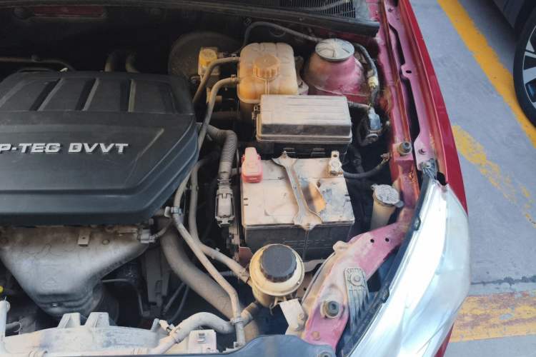 Used Baojun 630 2013 1.5L manual Comfort trim Engine Bay Left