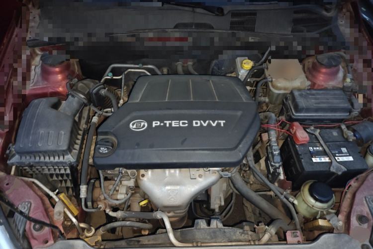 Used Baojun 630 2013 1.5L manual standard version Engine Bay